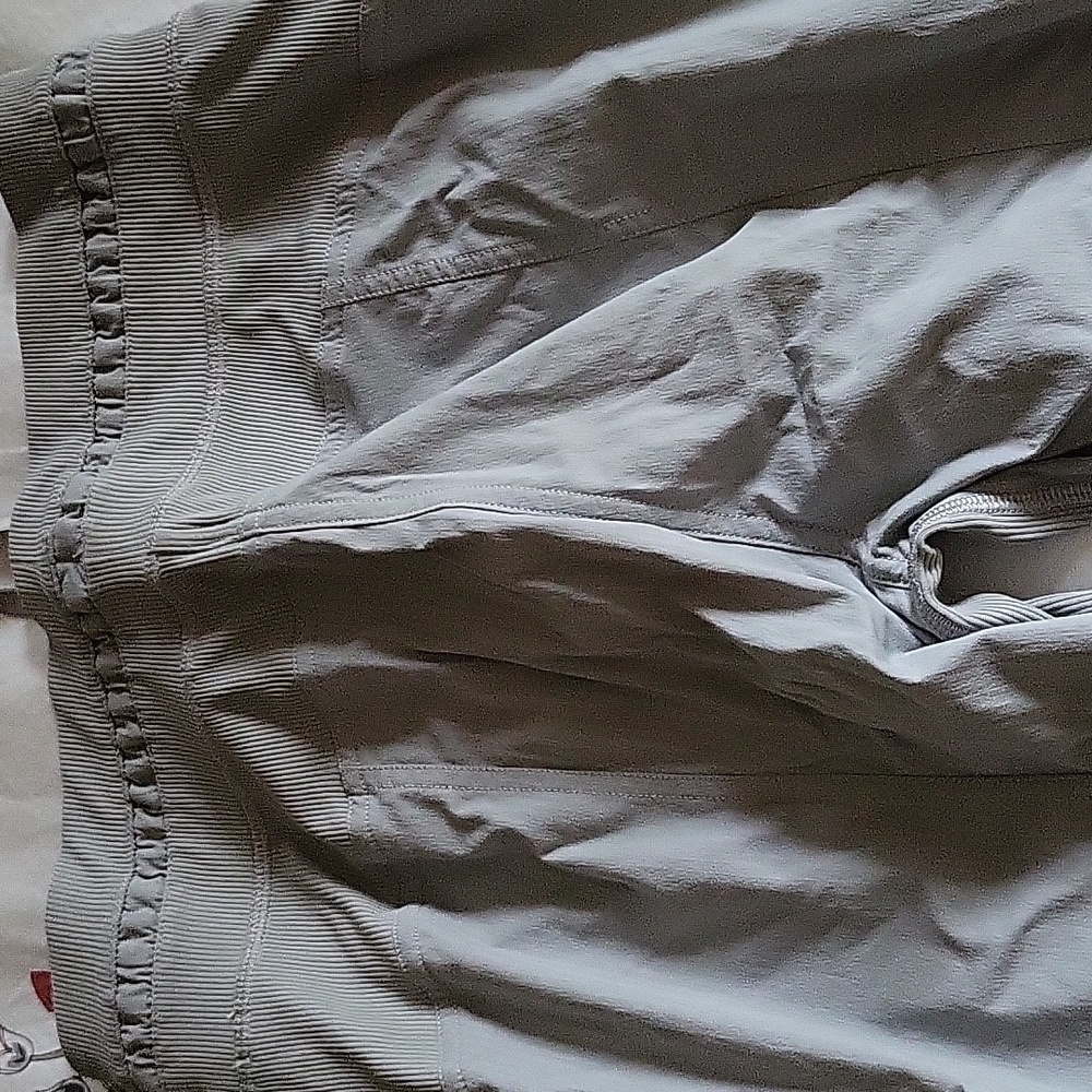 Lululemon - Picture 5 of 5